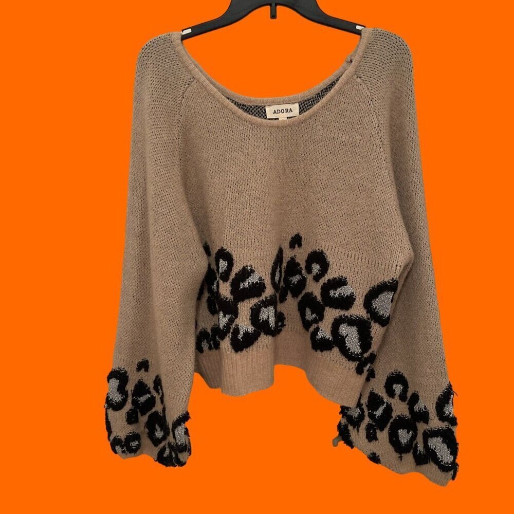 Adora Animal Print Bell / Balloon Sleeve Cropped Sweater Women’s Sz L Tan‎ Black